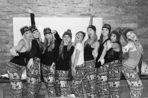 Het is een groot misverstand dat straf op de billen niet geschikt is voor meiden van 19 of ouder. Het tegendeel is waar. Het heeft juist veel positieve gevolgen als meiden op hun billen krijgen als ze dat verdiend hebben.