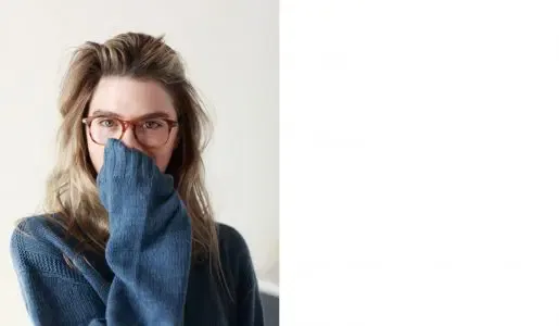 Zelftest stap 2: doe je alles wat belangrijk voor je is? Een jonge vrouw die bedenkelijk kijkt