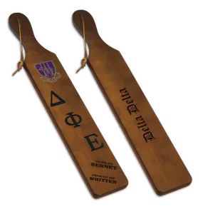 De Delta Phi Epsilon paddle is ook nu nog een Top Seller.