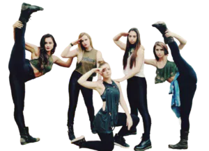 De Ritmische Rebellen, waarvan sommigen nog nooit, de meeste één keer en een paar meiden al meerdere keren bij de kapelaan over de knie waren geweest om straf op hun blote billen te krijgen.