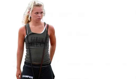 Sport en discipline horen onlosmakelijk bij elkaar. Meiden krijgen meer discipline, inzet en resultaat door billenkoek. Een strenge en doortastende coach bereikt het meeste resultaat, zeker als de meiden uit eigen ervaring weten dat ze op billenkoek kunnen krijgen.