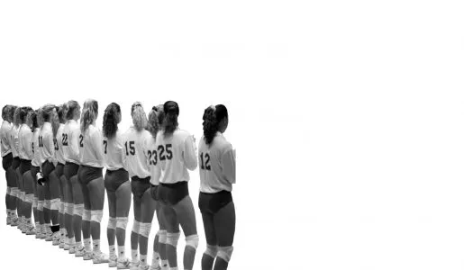 Een goed voorbeeld van billenkoek is de toepassing in de sport. Een meidensportteam uit het verleden.