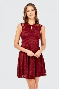 Hoe je je voelt als je als vrouw weer op je blote billen krijgt. De billenkoek opvangen en binnen laten komen, dat is dan even de kunst. En toch is ze dan blij.